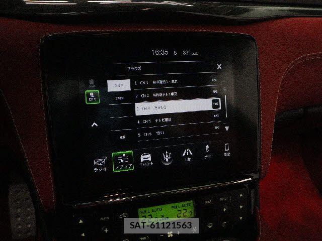 Maserati GRANTURISMO 2017-11 8743605-10
