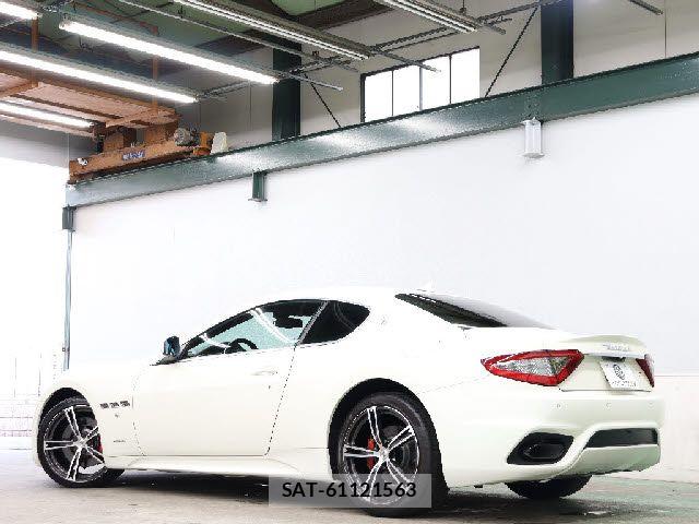 Maserati GRANTURISMO 2017-11 8743605-2