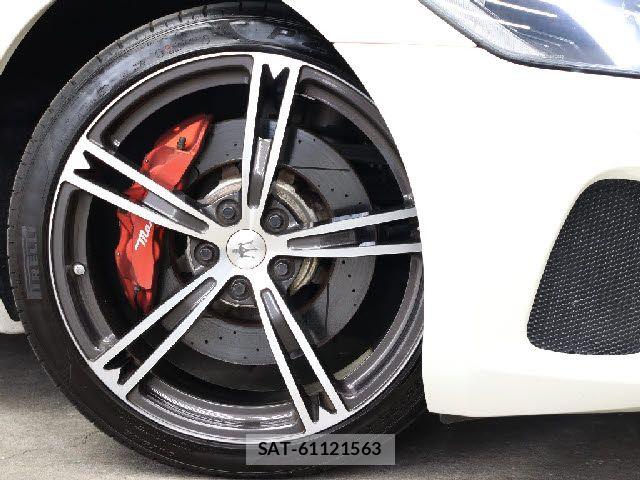 Maserati GRANTURISMO 2017-11 8743605-5
