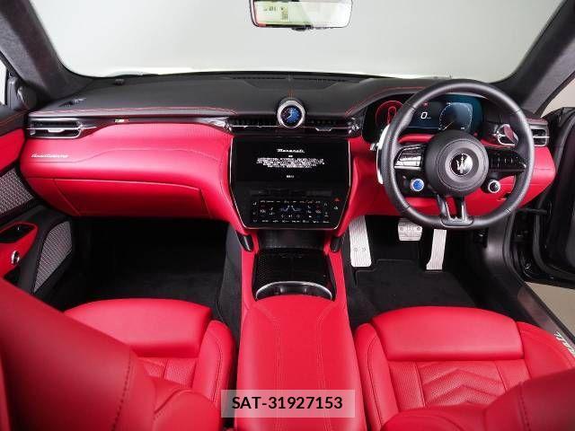 Maserati GRANTURISMO 2024-03 1182334-4