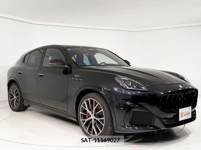 Maserati Grecale 2023-01 1102230-16