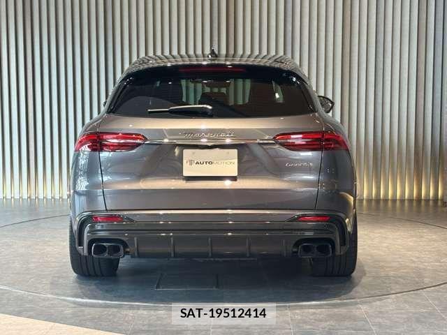Maserati Grecale 2023-10 1586213-9