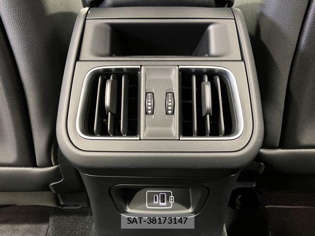 Maserati Grecale 2024-05 2350647-15