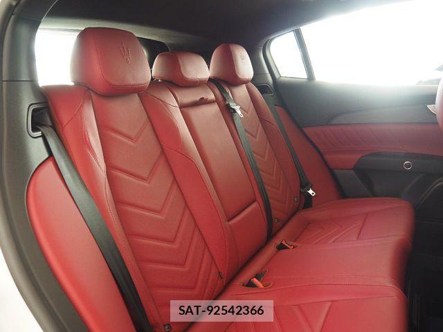 Maserati Grecale 2025-03 3378576-8