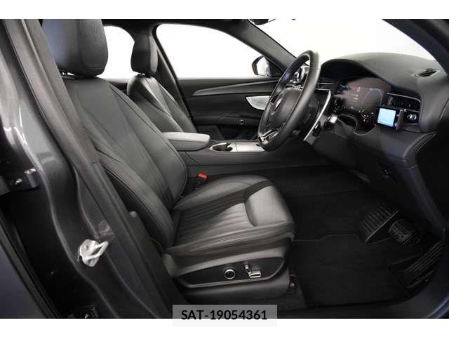 Maserati Grecale 2023-07 4176148-12