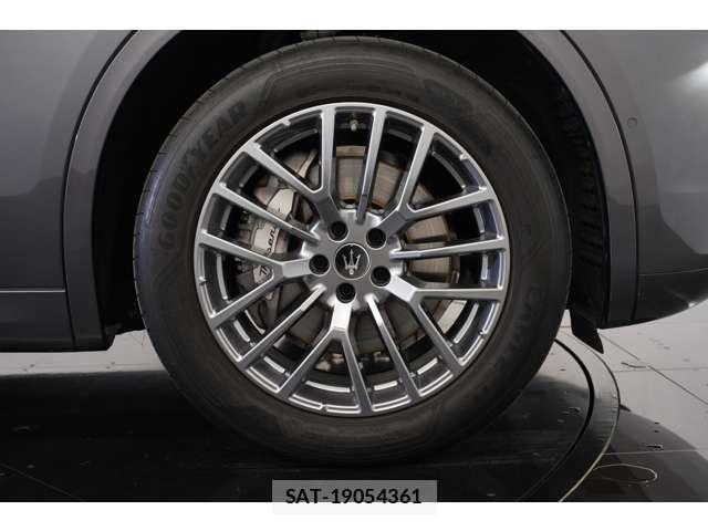 Maserati Grecale 2023-07 4176148-4