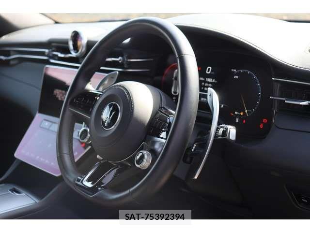 Maserati Grecale 2023-06 4639703-15