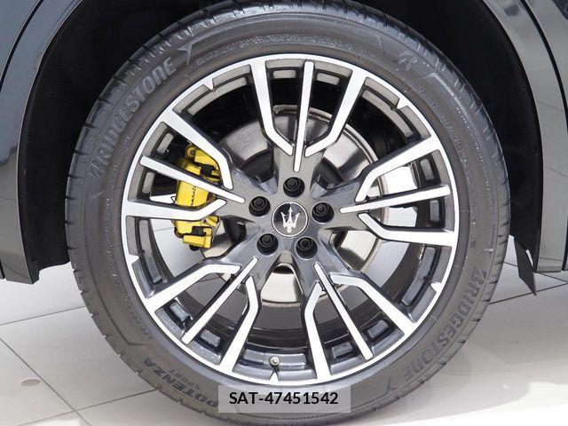 Maserati Grecale 2023-06 4965888-10