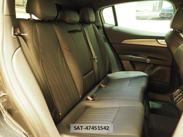 Maserati Grecale 2023-06 4965888-6