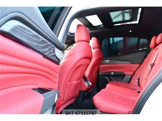 Maserati Grecale 2023-08 5871372-13