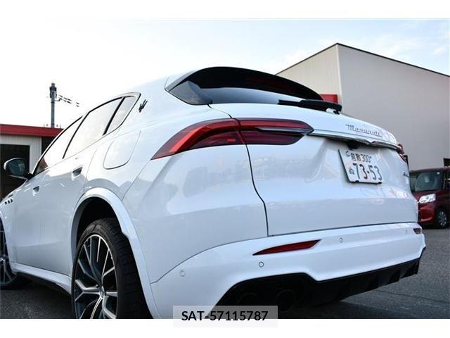 Maserati Grecale 2023-08 5871372-28