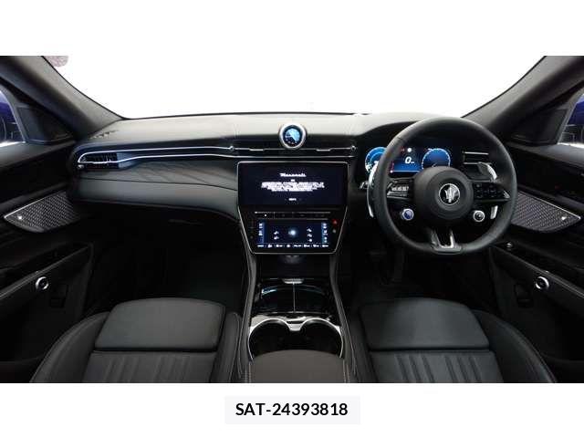 Maserati Grecale 2025-12 6012242-7