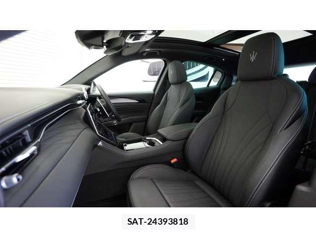 Maserati Grecale 2025-12 6012242-12