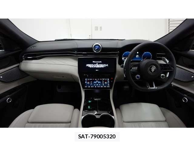 Maserati Grecale 2025-12 6012241-7