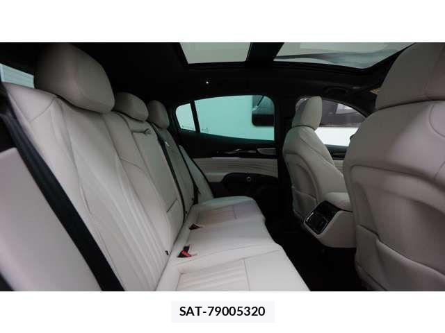 Maserati Grecale 2025-12 6012241-13