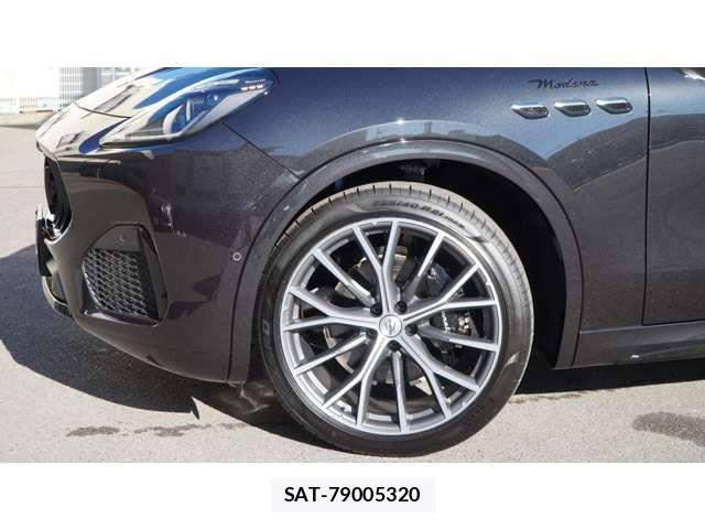 Maserati Grecale 2025-12 6012241-6