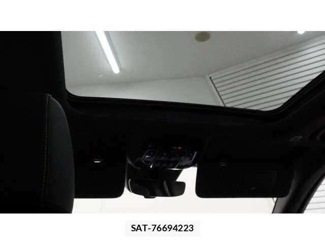 Maserati Grecale 2025-12 6012240-11