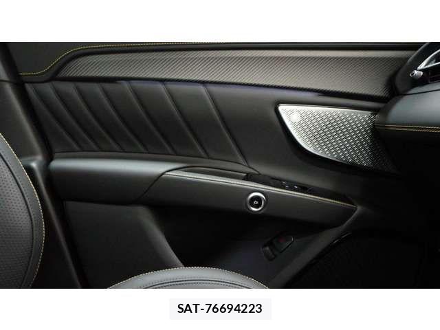Maserati Grecale 2025-12 6012240-16