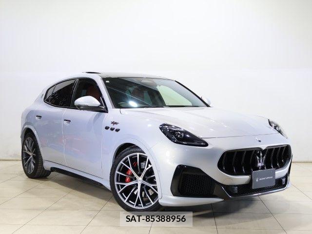 Maserati Grecale 2023-11 6613012-13