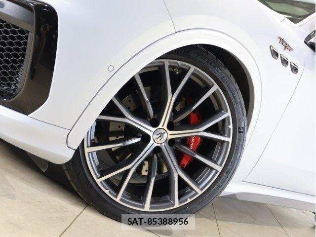 Maserati Grecale 2023-11 6613012-15