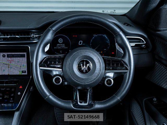 Maserati Grecale 2023-11 6815796-9