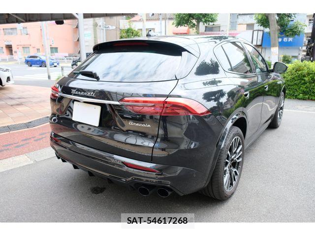 Maserati Grecale 2023-07 7328176-9