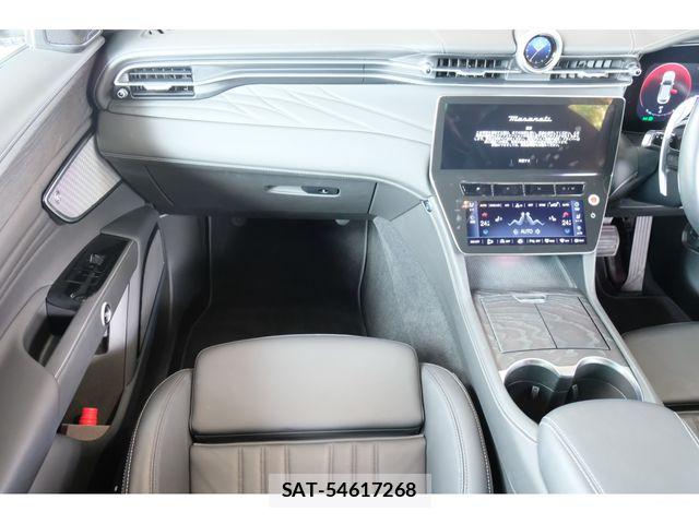 Maserati Grecale 2023-07 7328176-15