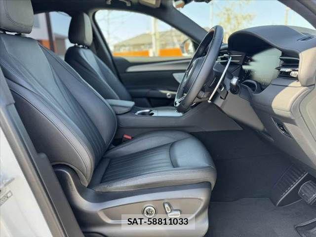 Maserati Grecale 2023-10 7455540-15