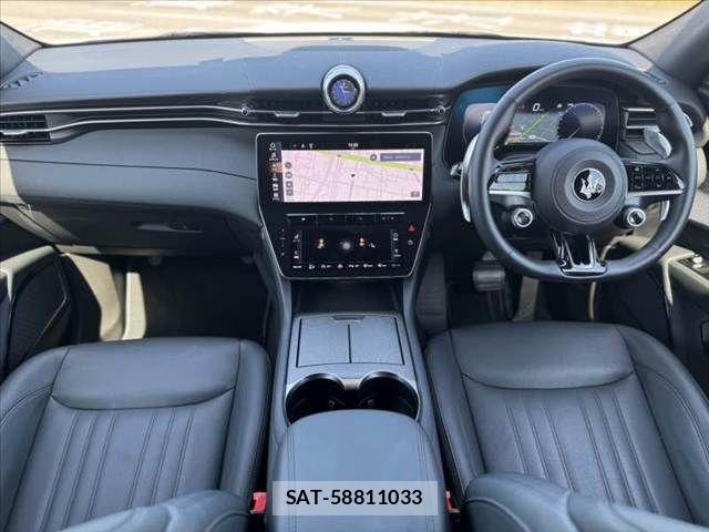 Maserati Grecale 2023-10 7455540-1