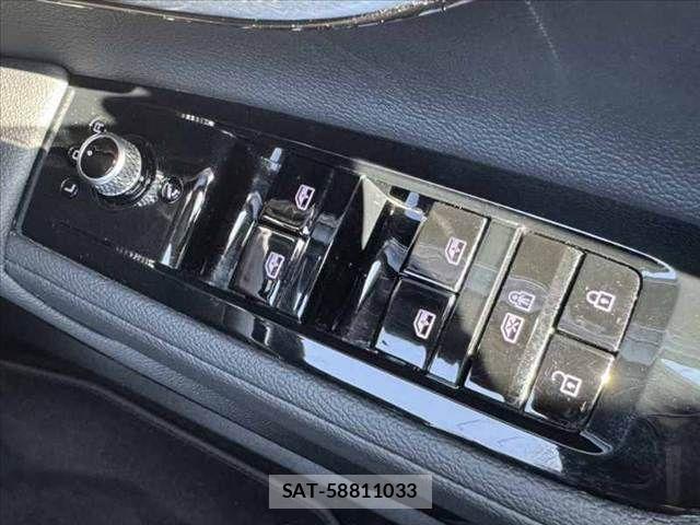Maserati Grecale 2023-10 7455540-24