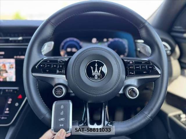 Maserati Grecale 2023-10 7455540-6