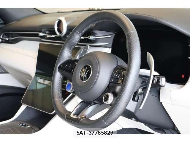 Maserati Grecale 2025-08 7725295-16