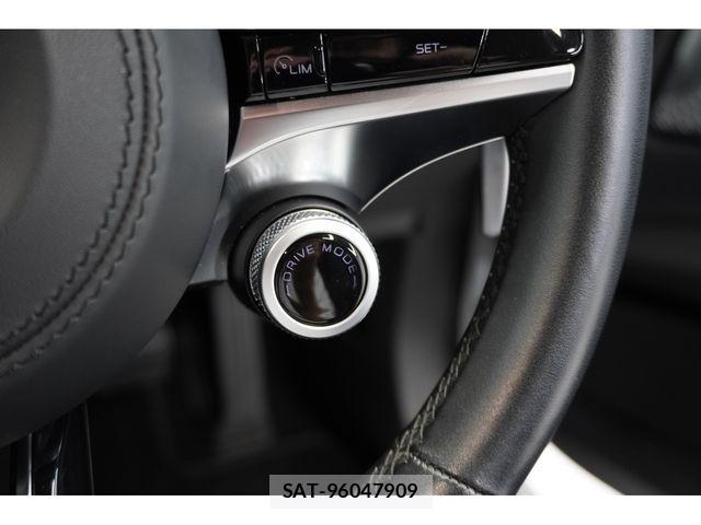 Maserati Grecale 2023-08 7962510-18
