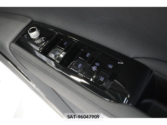 Maserati Grecale 2023-08 7962510-19