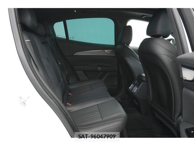 Maserati Grecale 2023-08 7962510-29