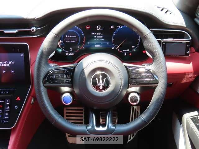 Maserati Grecale 2024-03 8208525-10