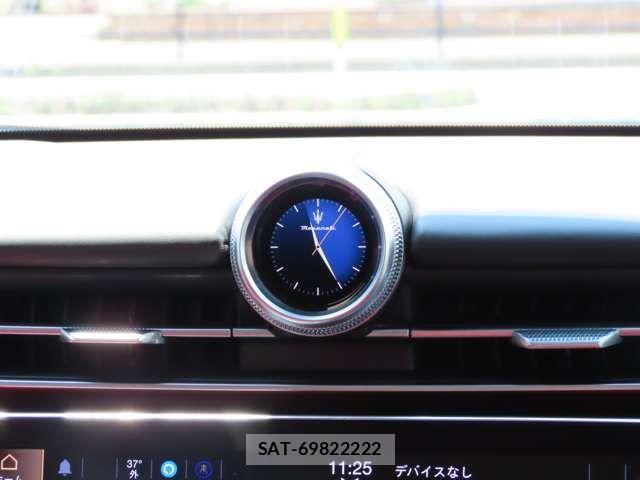 Maserati Grecale 2024-03 8208525-12
