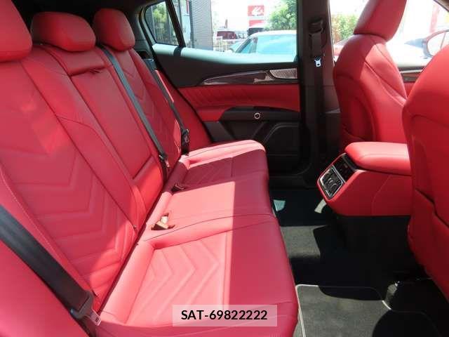 Maserati Grecale 2024-03 8208525-6