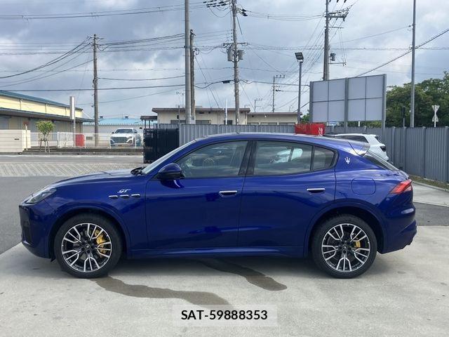 Maserati Grecale 2024-07 8245803-4