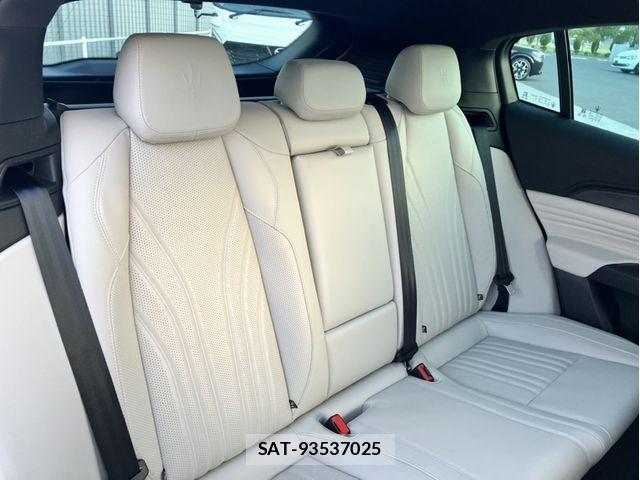 Maserati Grecale 2023-07 8315274-12