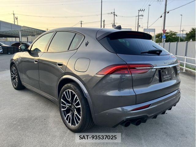 Maserati Grecale 2023-07 8315274-2