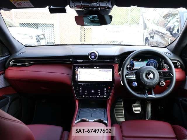 Maserati Grecale 2025-09 8354889-9