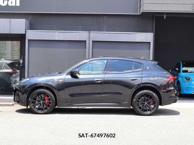 Maserati Grecale 2025-09 8354889-5