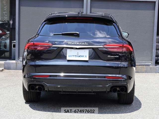 Maserati Grecale 2025-09 8354889-7