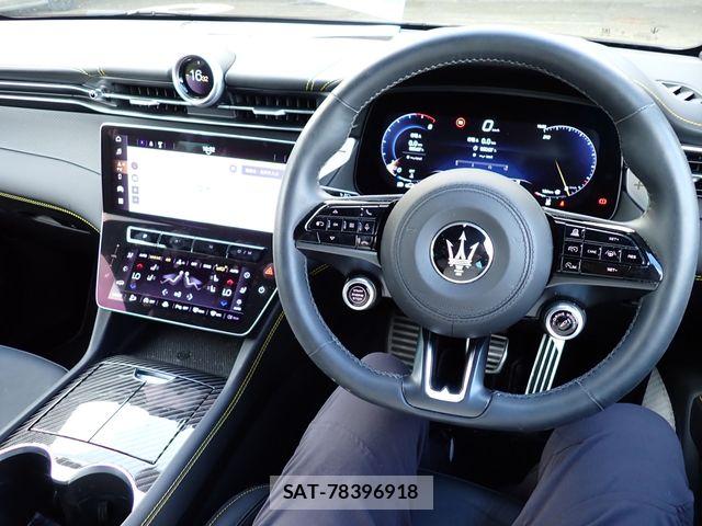 Maserati Grecale 2023-10 8354888-18