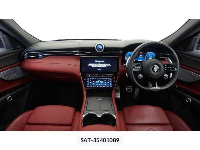 Maserati Grecale 2023-12 8457854-7