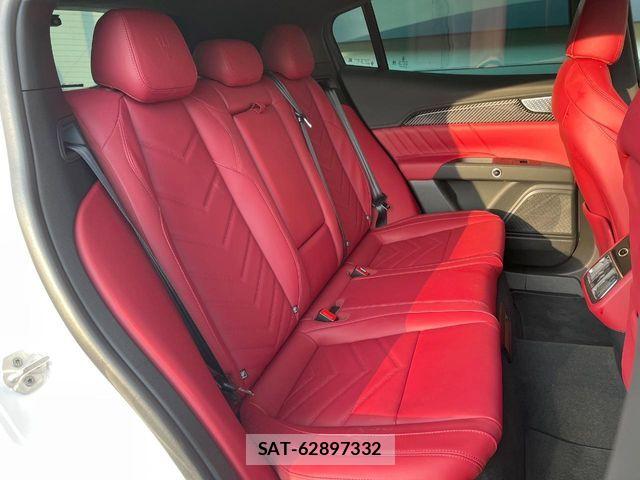 Maserati Grecale 2023-07 8525631-9