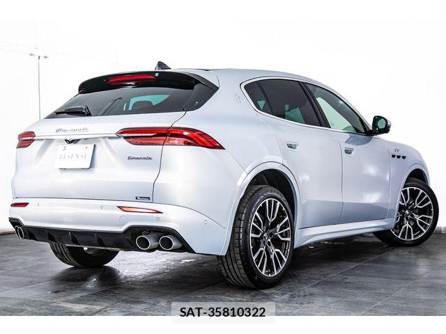 Maserati Grecale 2023-04 8830088-11