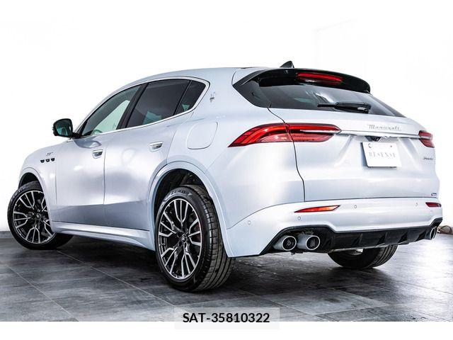 Maserati Grecale 2023-04 8830088-7