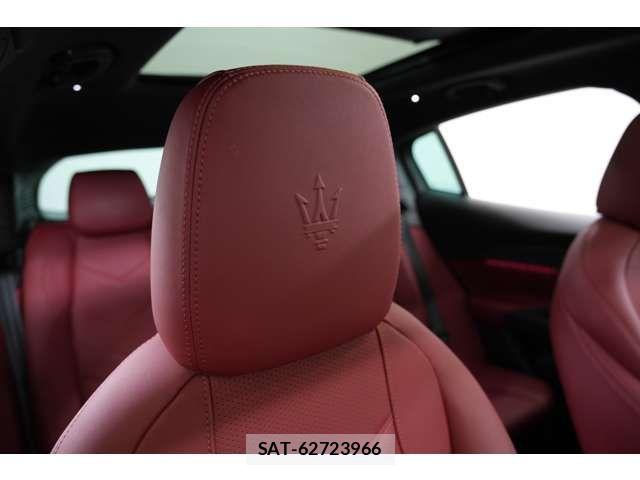 Maserati Grecale 2023-12 8849670-5